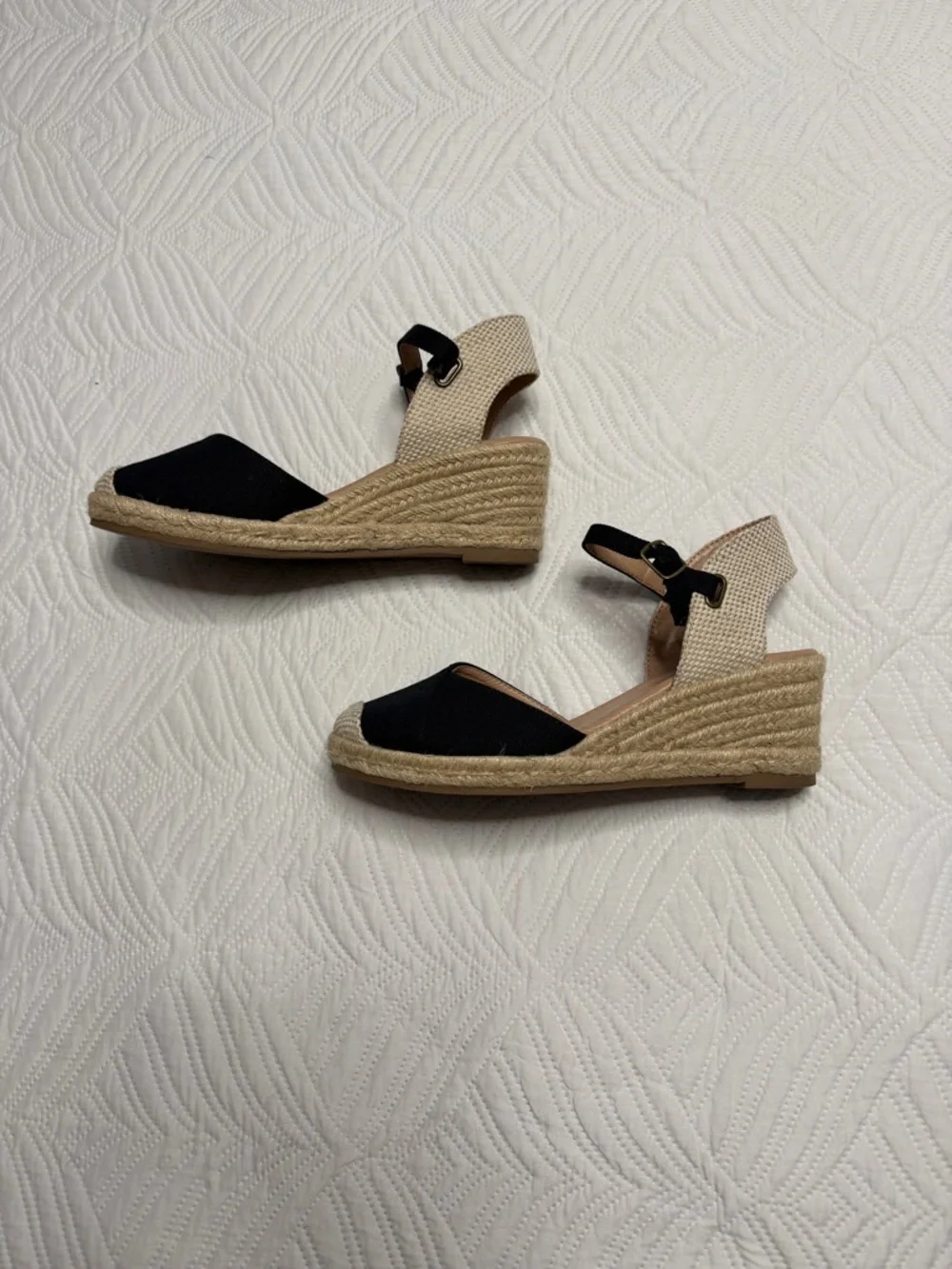 Journee Collection Ashlyn Women’s Black Espadrille Wedge Heels. Size 8.5 - Picture 3 of 7